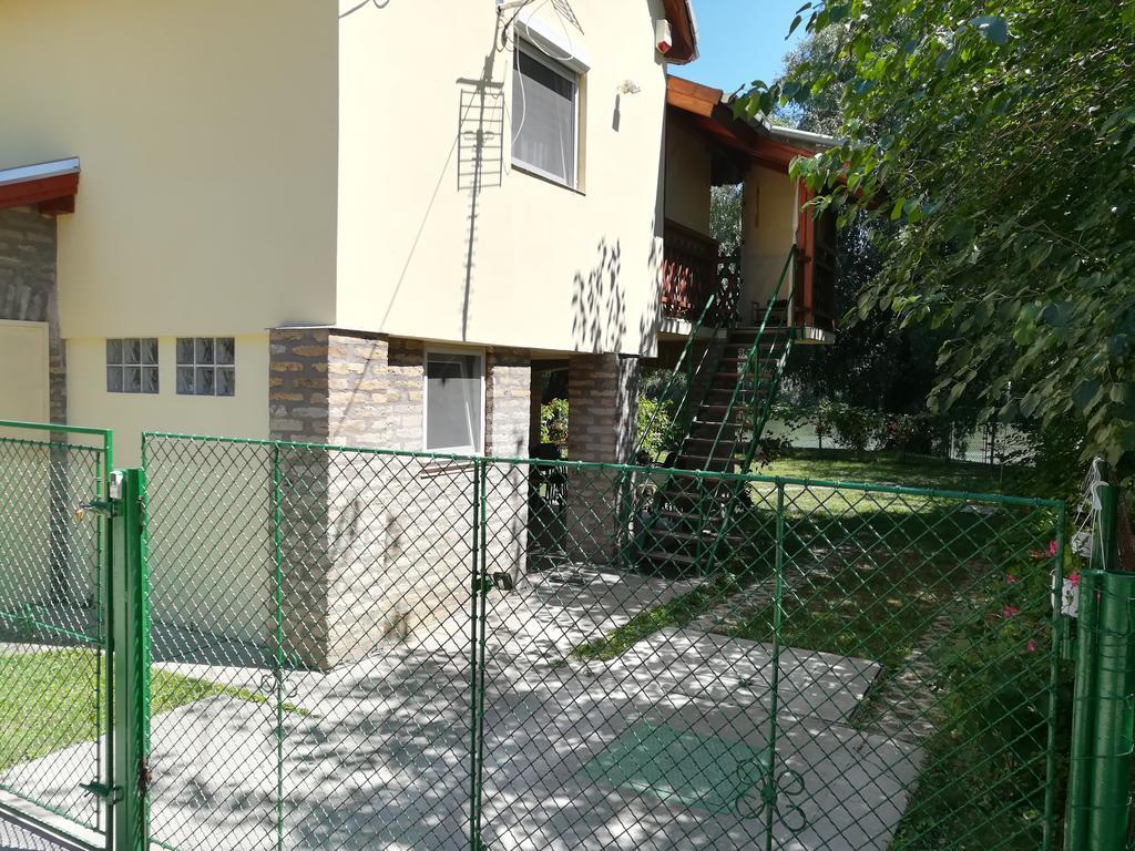 Tiszavirág Vendégház Szeged Exterior foto