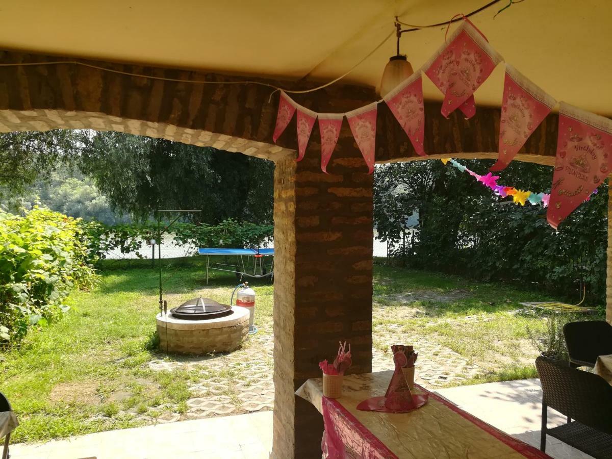 Tiszavirág Vendégház Szeged Exterior foto